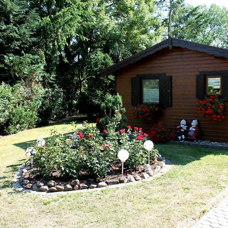 Pretty Bungalow In Neubukow With Garden, Roof Eksteriør bilde