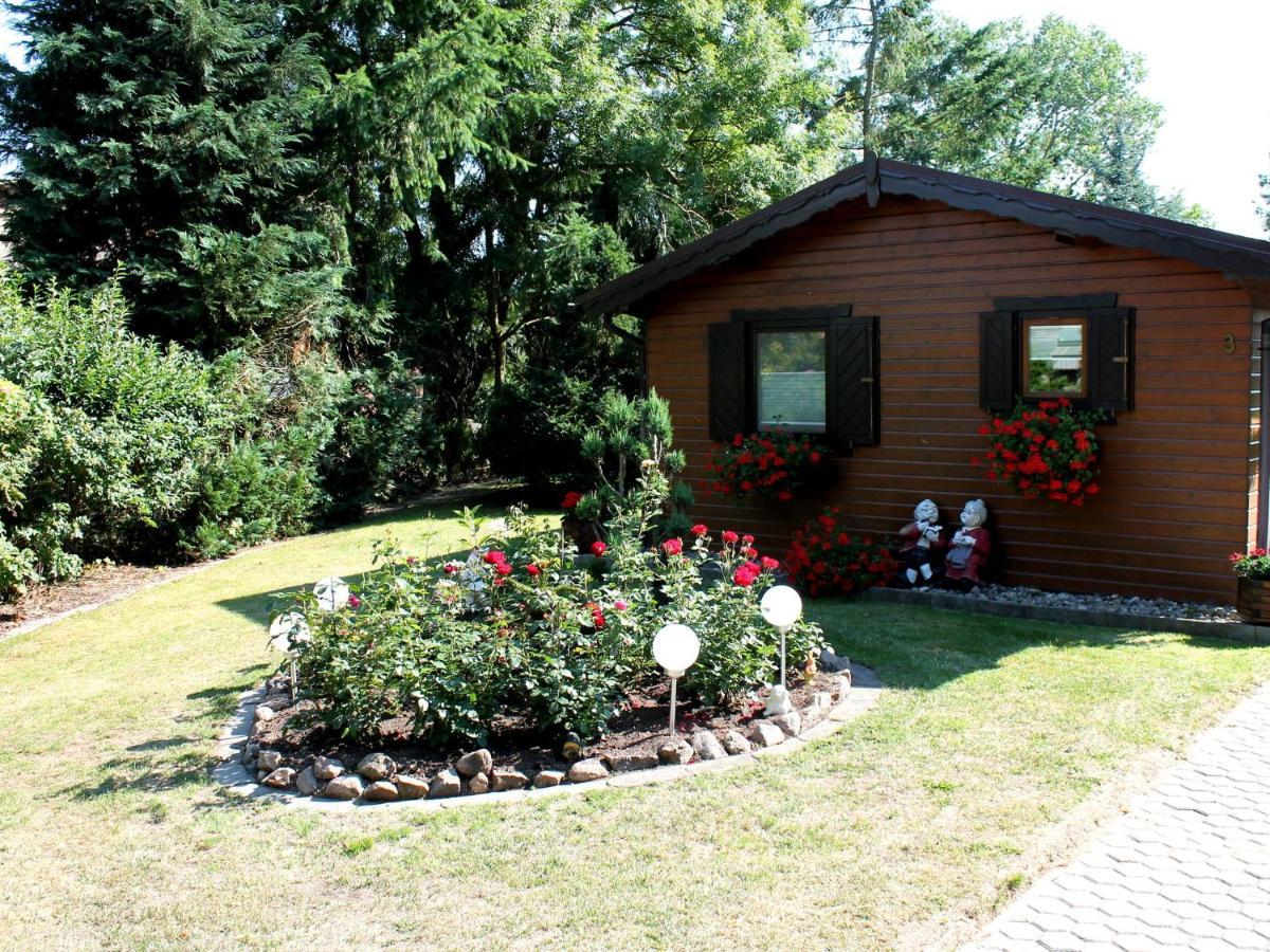 Pretty Bungalow In Neubukow With Garden, Roof Eksteriør bilde